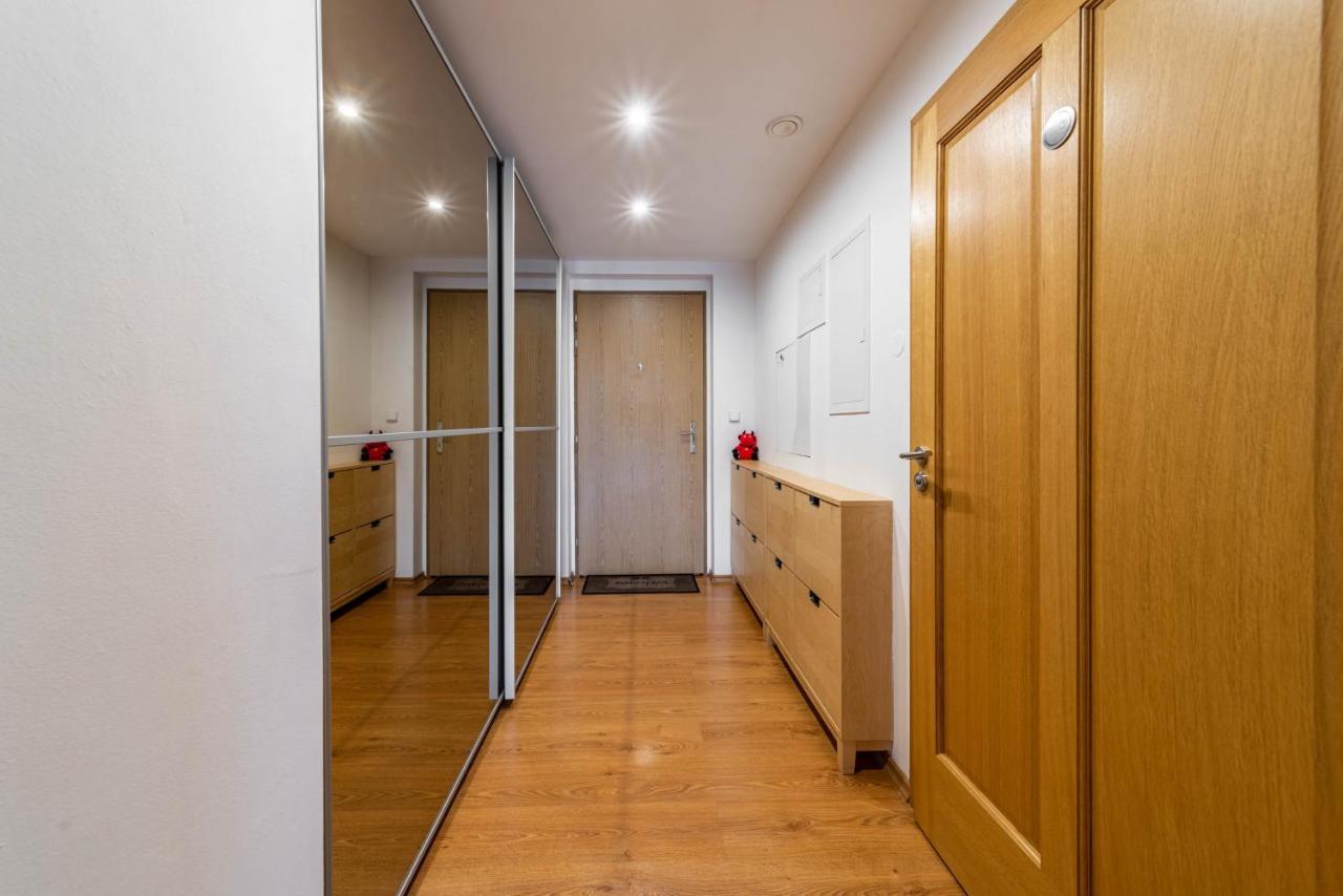 Apartment Krasne Ubytovani S Balkonem Prag